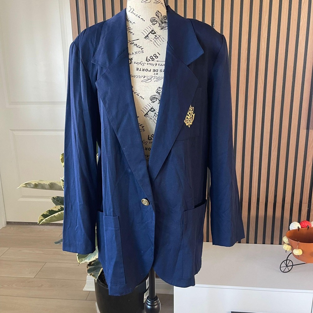 Studio C Jacket Blazer Women's‎ Medium Blue Rayon Blend Vintage Gold Emblem